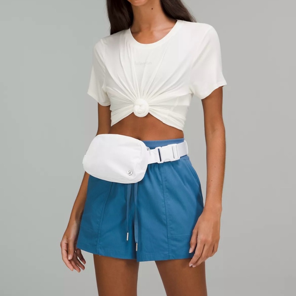 NWT Lululemon Everywhere unisex Belt Bag crossbody 1L white color
